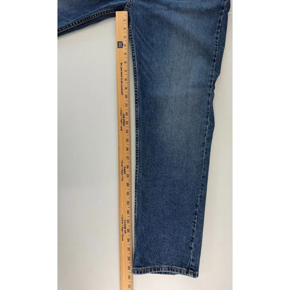 Levi's 502 Taper Fit Men's Jeans - Medium Wash - Size 38 x 32